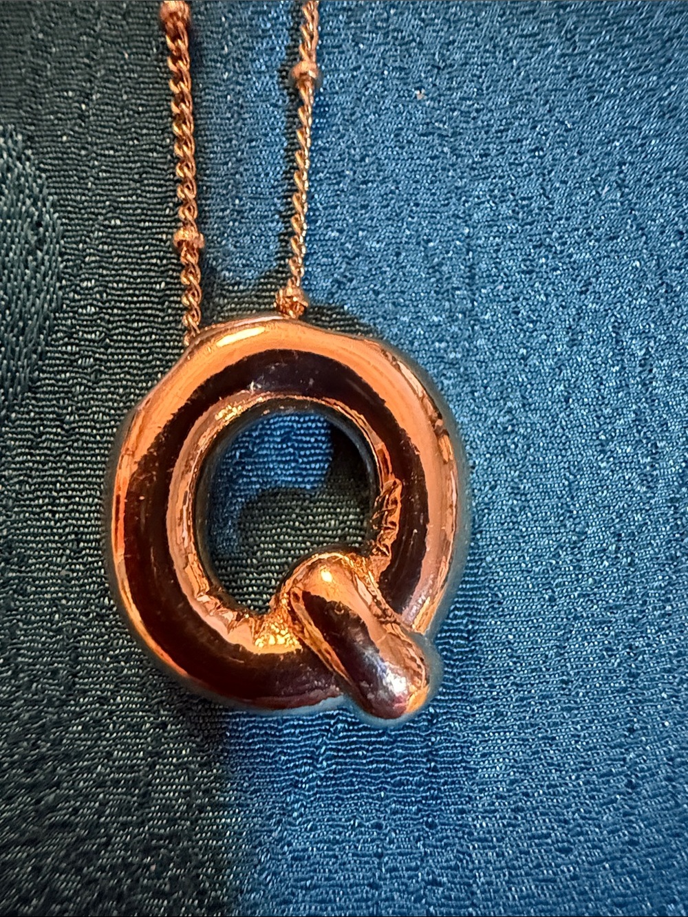 Gold Q Pendant Necklace - Women Jewelry